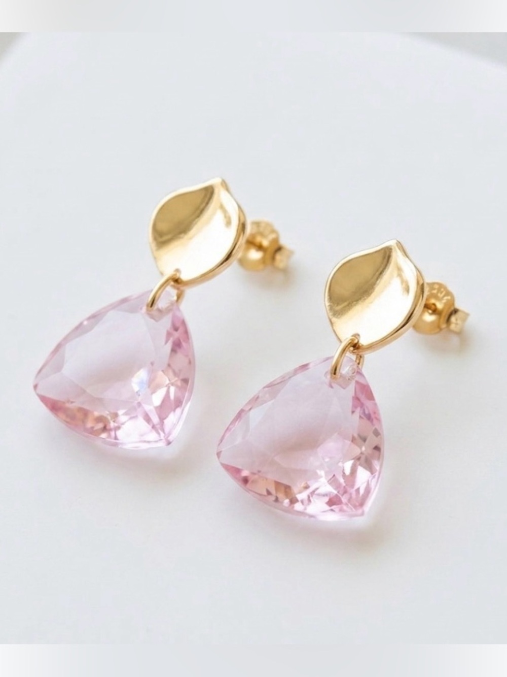 NWT ⚜️💖⚜️ Piper K Demi Fine 14kt Gold-Plated Faceted Pink Glass Drop Earrings